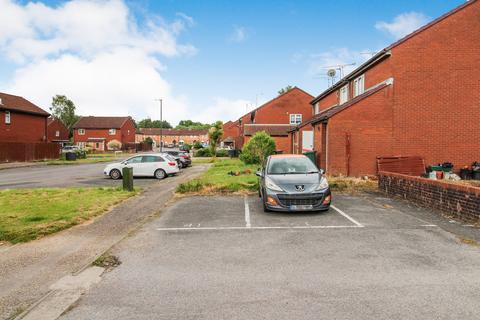 41 Guernsey Close, Crawley, RH11 9QS
