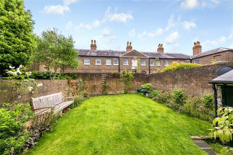 3 bedroom end of terrace house for sale, The Vineyard, Richmond, TW10