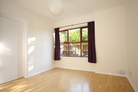 1 bedroom flat to rent, Mount Hermon Road, Woking GU22