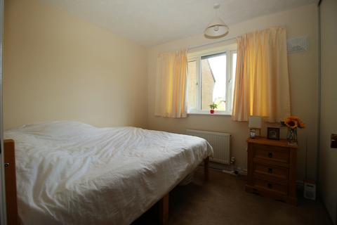 2 bedroom terraced house to rent, Lucerne Close, Cambridge