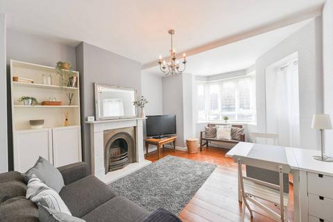 2 bedroom flat to rent, India Way, Shepherd's Bush, London, W12