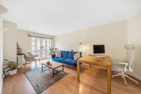 2 bedroom flat to rent, Equity Square, Bethnal Green, London, E2