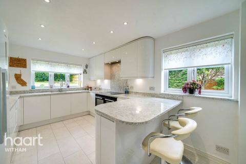 5 bedroom detached house for sale, Victoria Road, Cold Norton