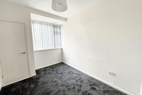 1 bedroom property to rent, Woodsend Road, Manchester M41