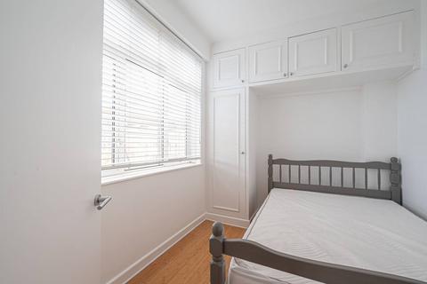 2 bedroom flat to rent, Grove End Road, St John's Wood, London, NW8