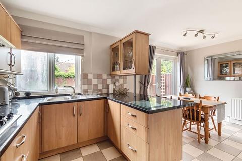 10 Colbert Drive, Leicester, LE3 2JB