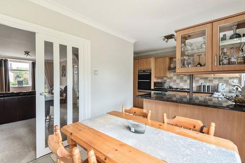 10 Colbert Drive, Leicester, LE3 2JB