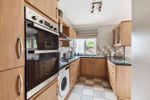 10 Colbert Drive, Leicester, LE3 2JB