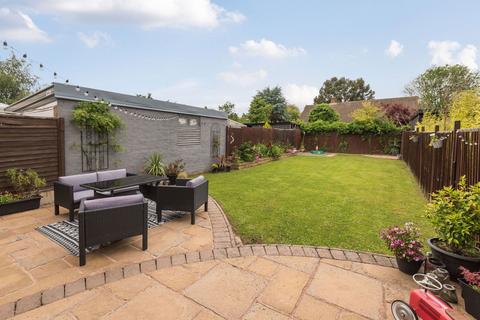 10 Colbert Drive, Leicester, LE3 2JB