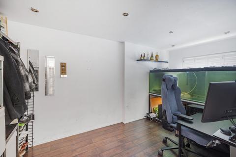 25 Hampton Drive, Grange Park, Swindon, SN5 6EU
