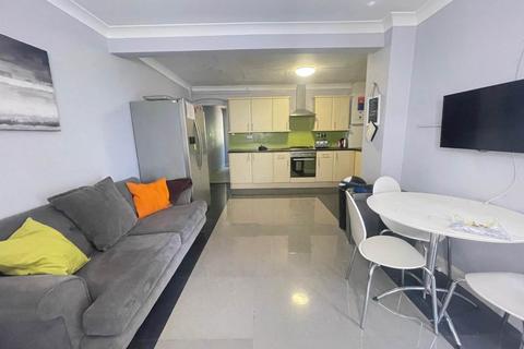 103 Central Avenue, Hayes, UB3 2BP