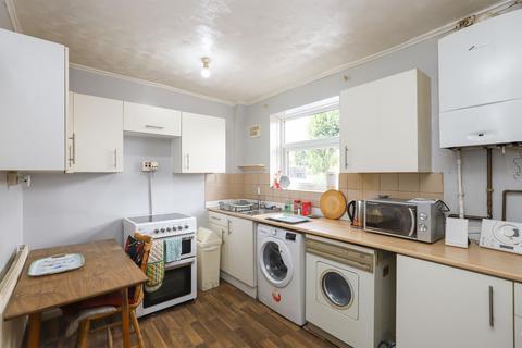 2 Boythorpe Crescent, Chesterfield, S40 2NX