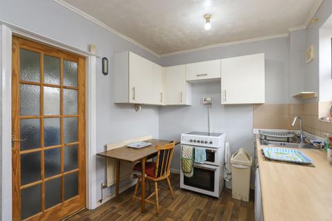2 Boythorpe Crescent, Chesterfield, S40 2NX