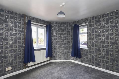 2 Boythorpe Crescent, Chesterfield, S40 2NX