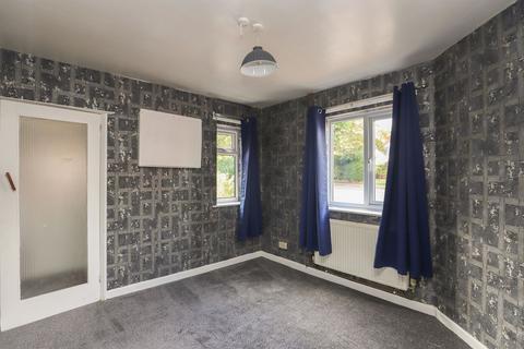 2 Boythorpe Crescent, Chesterfield, S40 2NX