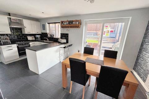 10 Caddy Close, Birtley, Chester Le Street, DH3 1GJ