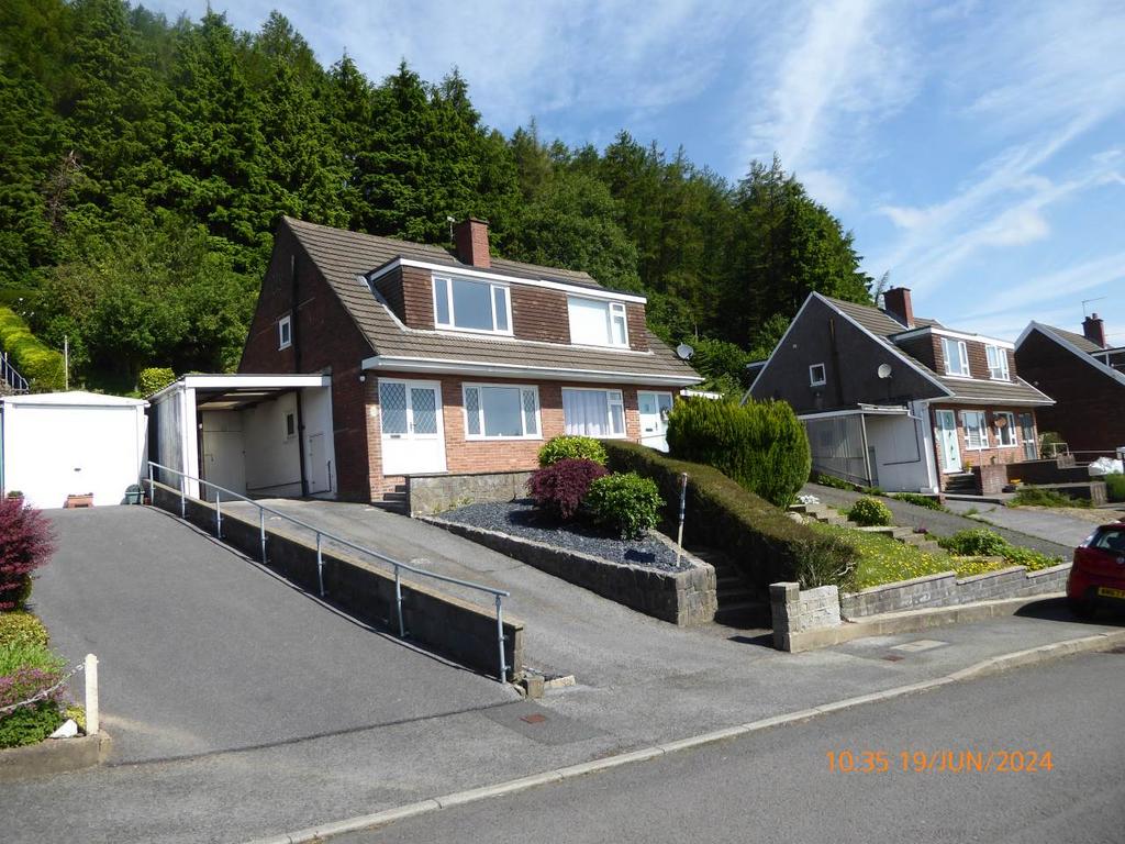 Hafod Cwnin, Carmarthen, 3 bed semidetached house to rent £900 pcm