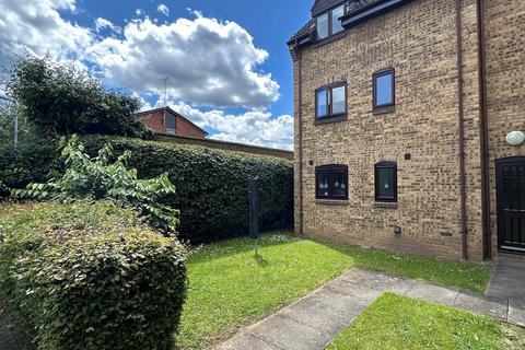 Studio for sale, Jasmine Gardens, Hatfield AL10