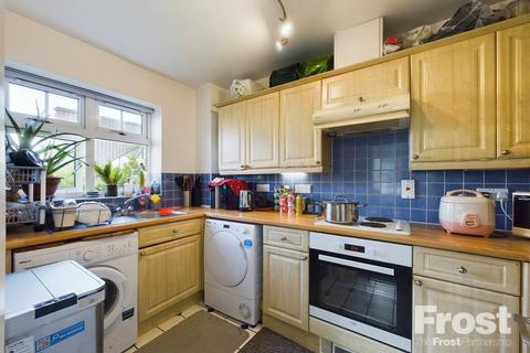 2 bedroom apartment for sale, London Road, Ashford, Surrey, TW15