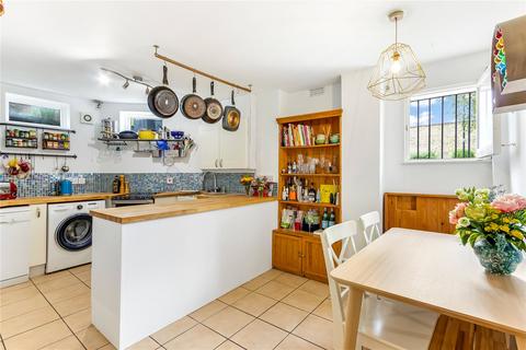 114a Victoria Road, Wood Green, London, N22 7XF