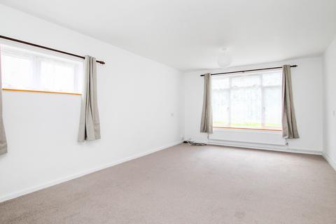 1 bedroom ground floor flat for sale, Hambleton Hill, Crawley, West Sussex. RH11 8SY