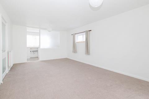 1 bedroom ground floor flat for sale, Hambleton Hill, Crawley, West Sussex. RH11 8SY