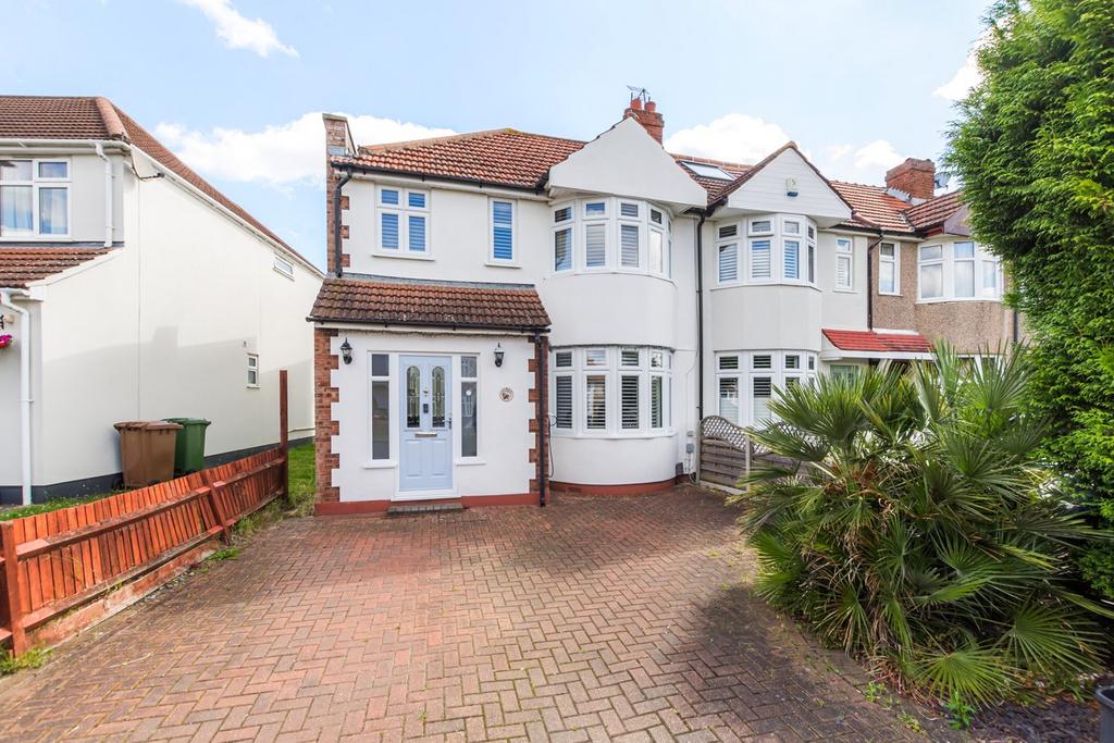 Burnt Oak Lane, Sidcup, DA15 4 bed end of terrace house £2,700 pcm (£