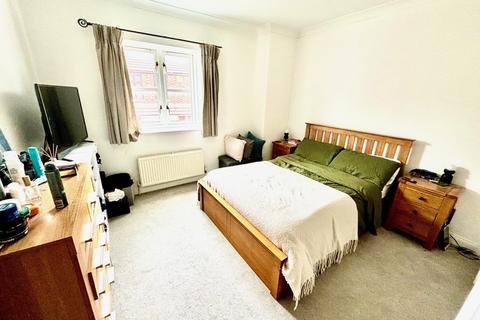 2 bedroom apartment for sale, St. Catherines Place, Hummer Road, Egham, Surrey, TW20