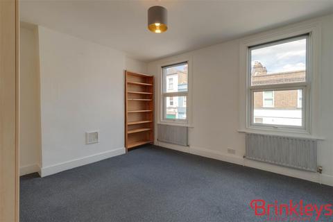 4 bedroom terraced house to rent, Haydons Road, London