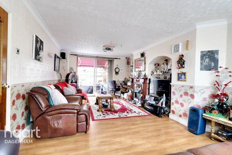 3 bedroom end of terrace house for sale, Porters Avenue, Dagenham