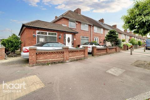 3 bedroom end of terrace house for sale, Porters Avenue, Dagenham