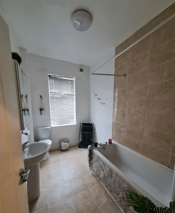 Selwyn Street, WN7 1RS 2 bed terraced house for sale £120,000