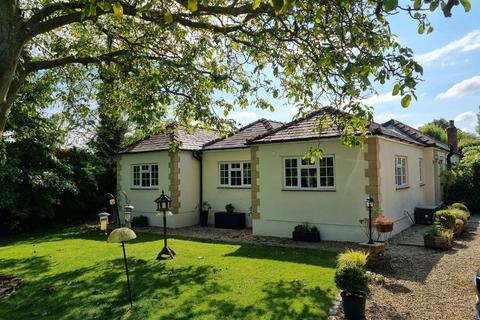 4 bedroom detached bungalow for sale, Bushey Ground, Witney OX29