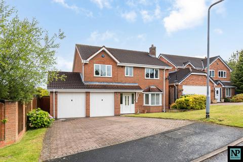 5 bedroom detached house for sale, The Hedgerows, Wilnecote, B77