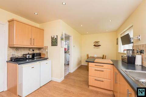 1 The Hedgerows, Wilnecote, Tamworth, B77 2NN