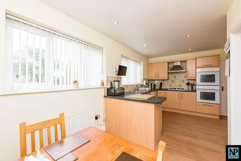 1 The Hedgerows, Wilnecote, Tamworth, B77 2NN