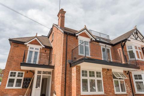 HIGHCLERE HOUSE, KINGS ROAD, SUNNINGHILL, ASCOT, BERKSHIRE, SL5 9AD