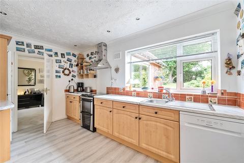 39 Egley Road, Woking, GU22 0AY