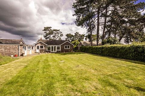 3 bedroom bungalow for sale, Ashes, South Stoke, RG8