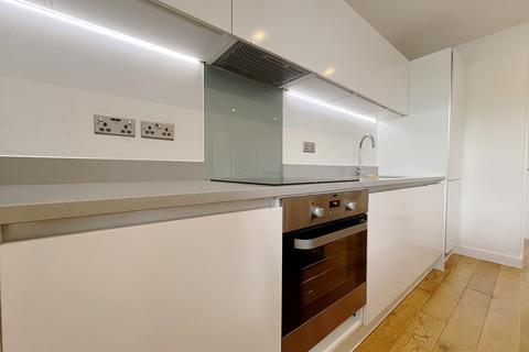 1 bedroom apartment to rent, Rockingham Road, Uxbridge UB8