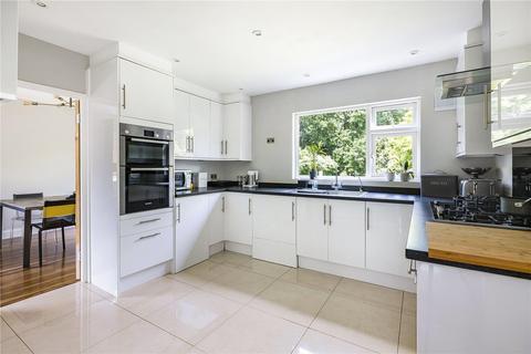 5 bedroom detached house for sale, Lawn Close, Bromley