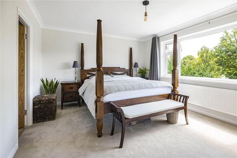 8 Lawn Close, Bromley, BR1 3NA
