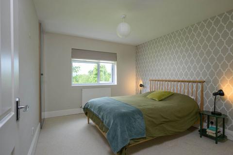 2 bedroom apartment to rent, Weston Park East