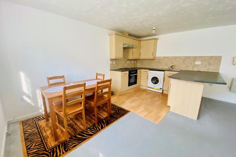 2 bedroom flat to rent, Creighton Road, Tottenham