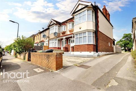 4 bedroom end of terrace house to rent, Vicarage Road, Leyton, E10