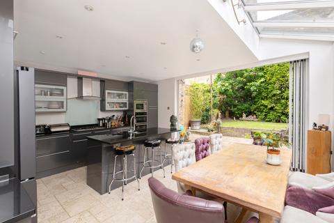5 bedroom terraced house for sale, London SW12