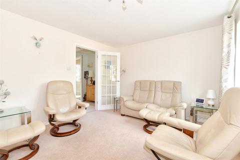 35 Beaver Close, Horsham, RH12 5GB