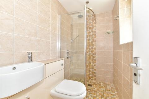 35 Beaver Close, Horsham, RH12 5GB