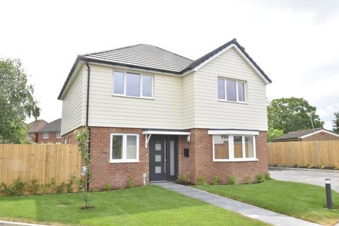 4 bedroom detached house to rent, Pound Road, East Peckham, Tonbridge, TN12