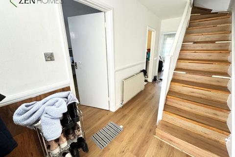 3 bedroom semi-detached house for sale, London E4